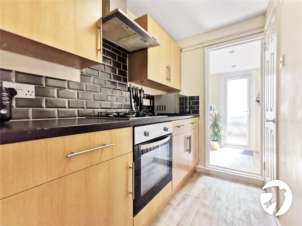 Property photo 3 of 11 Picture No. 05