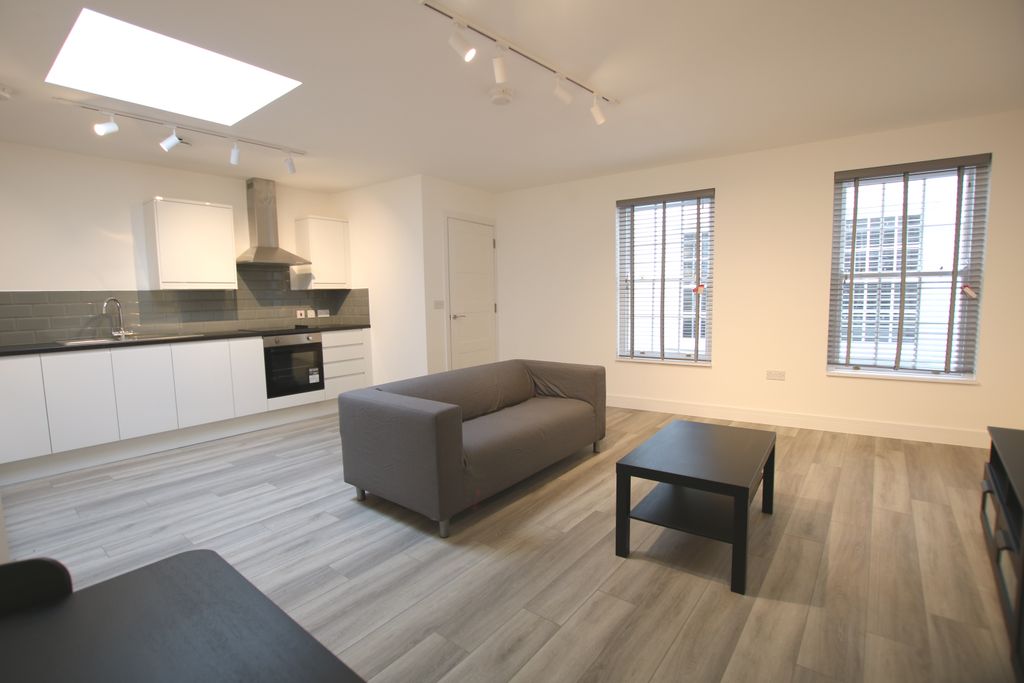 Property photo 2 of 8