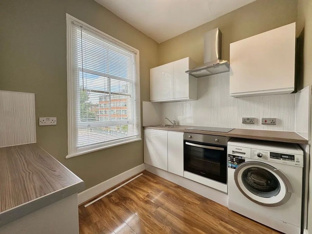 Property photo 2 of 3