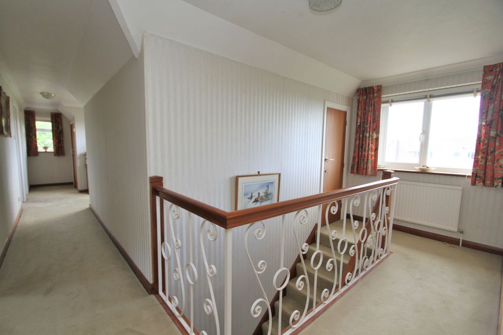 Additional image 12 of 4 bed detached house for saleFairway Close, Eastbourne BN20