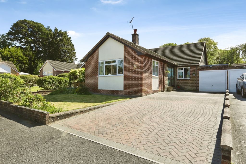 Property photo 1 of 30