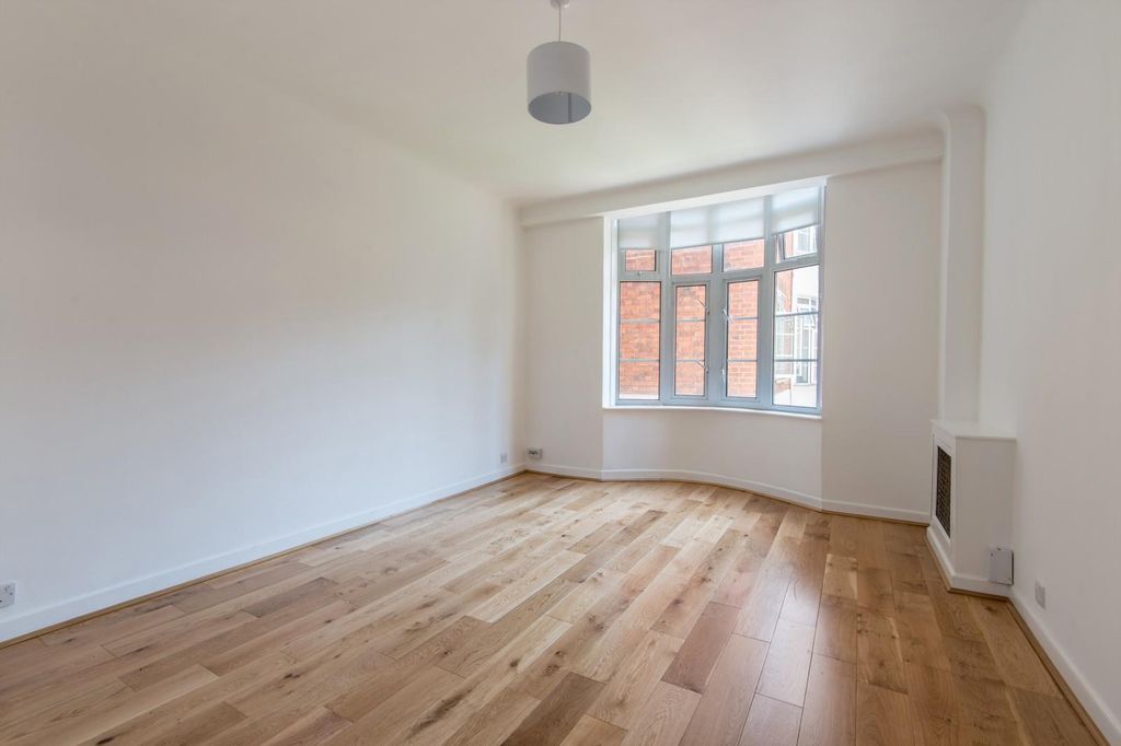 Property photo 2 of 8 Image