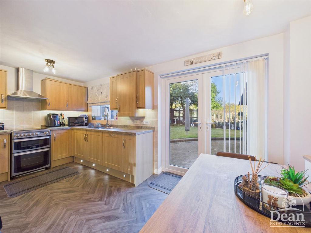 Property photo 3 of 19