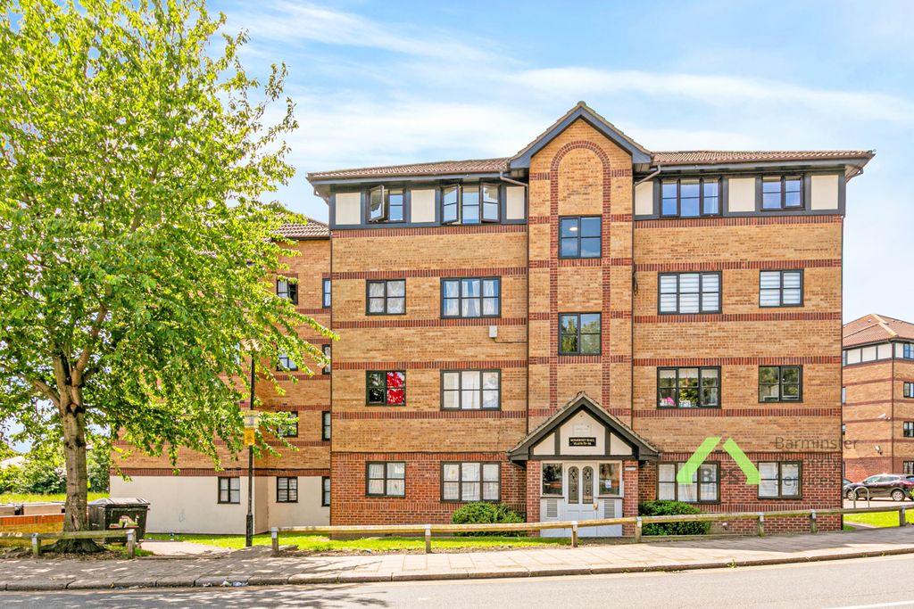 Property photo 1 of 15 2 Bed Flat To Rent Somerset Hall, Tottenham N17