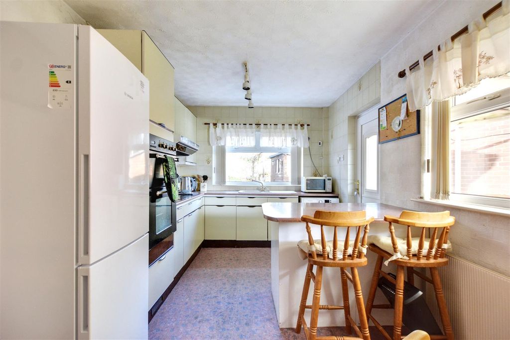 Property photo 3 of 19 Kitchen Diner_2.Jpeg