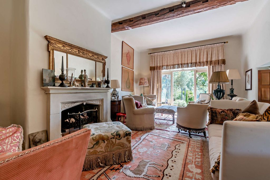 Property photo 2 of 18 Drawing Room