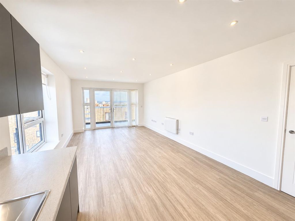Property photo 3 of 10 Living Space.Png
