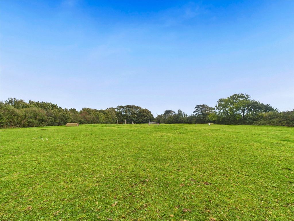 Property photo 2 of 50 Top Field