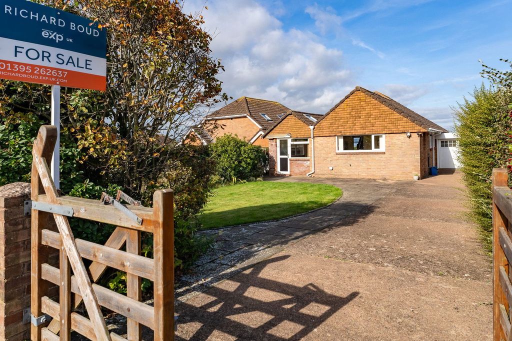 Property photo 2 of 14