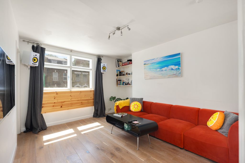 Property photo 2 of 9