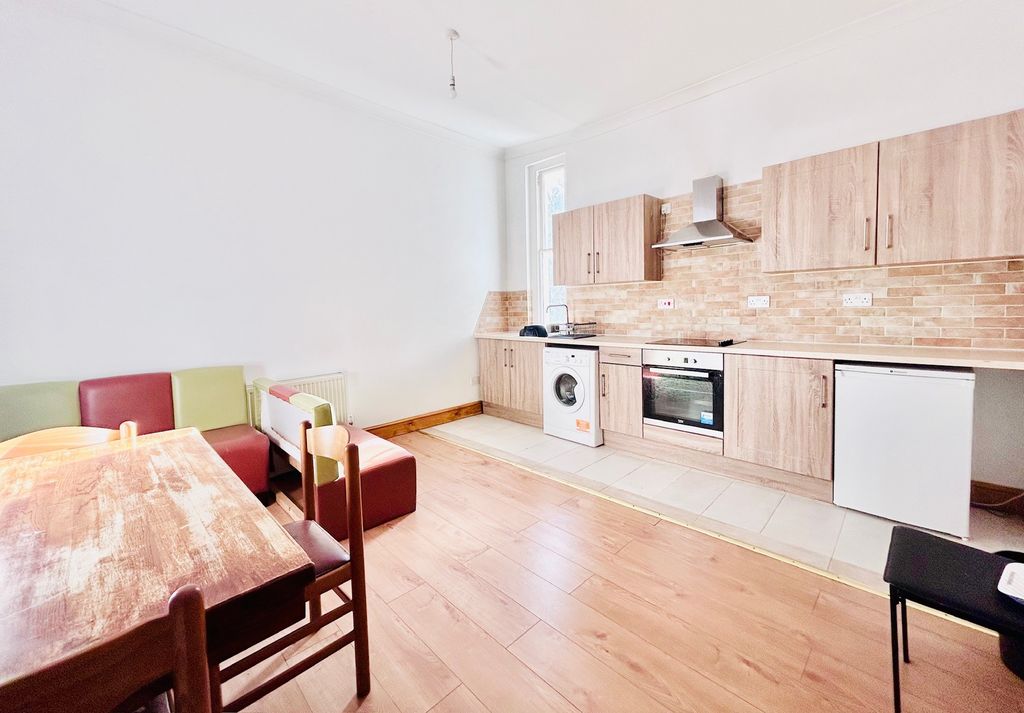 Property photo 2 of 10 Image