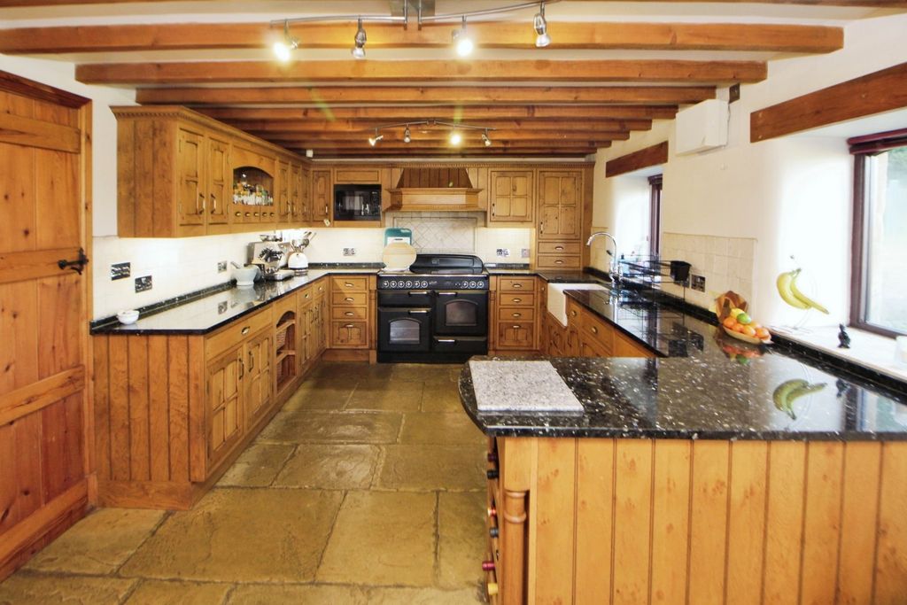 Property photo 2 of 19 Picture No. 09