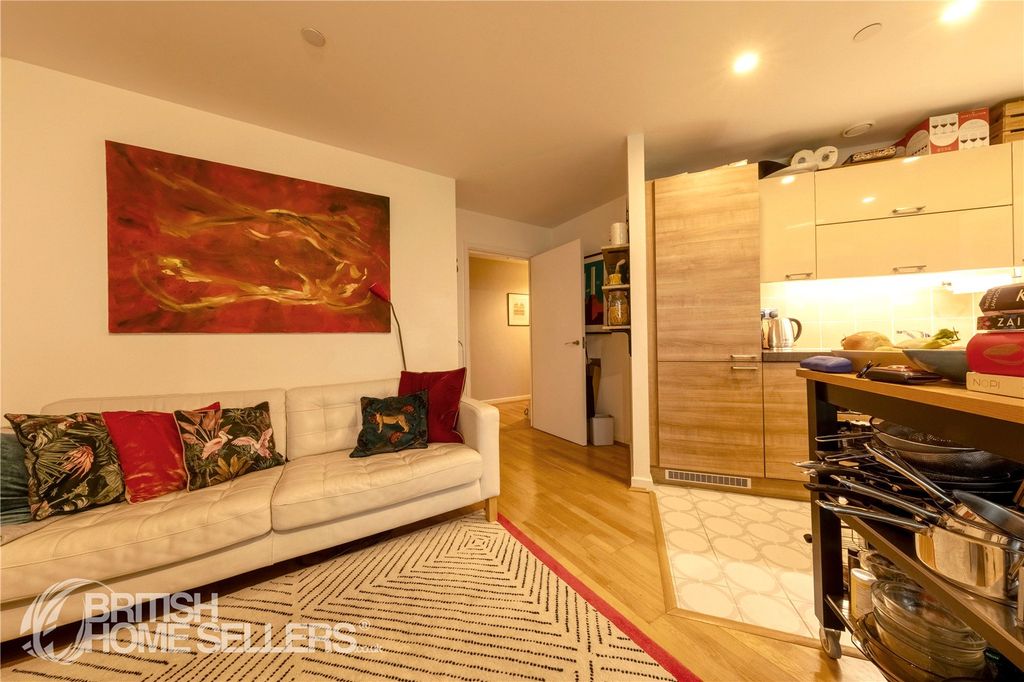 Property photo 3 of 14 Picture No. 13