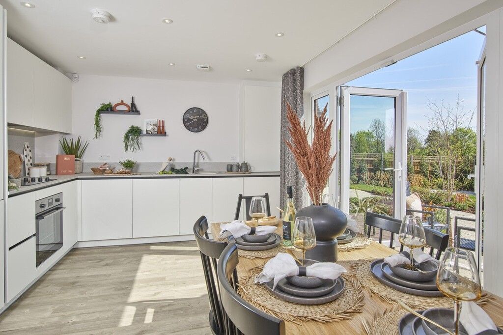 Property photo 1 of 8 Chesham Kitchen Dining