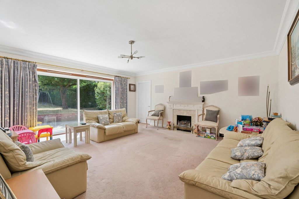 Property photo 3 of 19