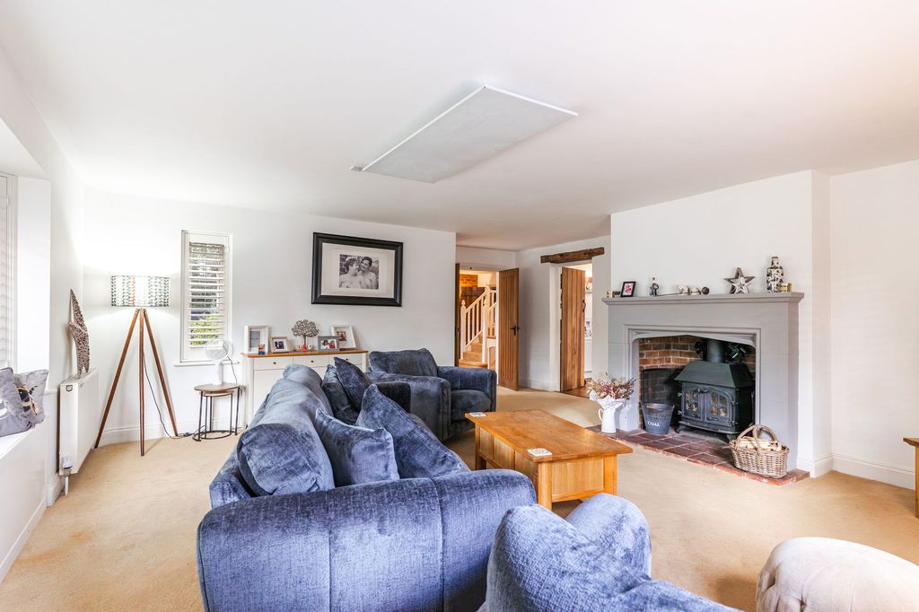 Property photo 3 of 18