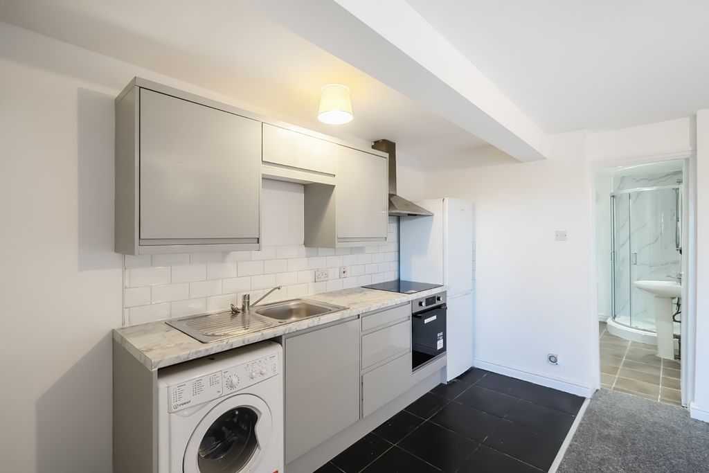 Property photo 3 of 11 Picture No. 05