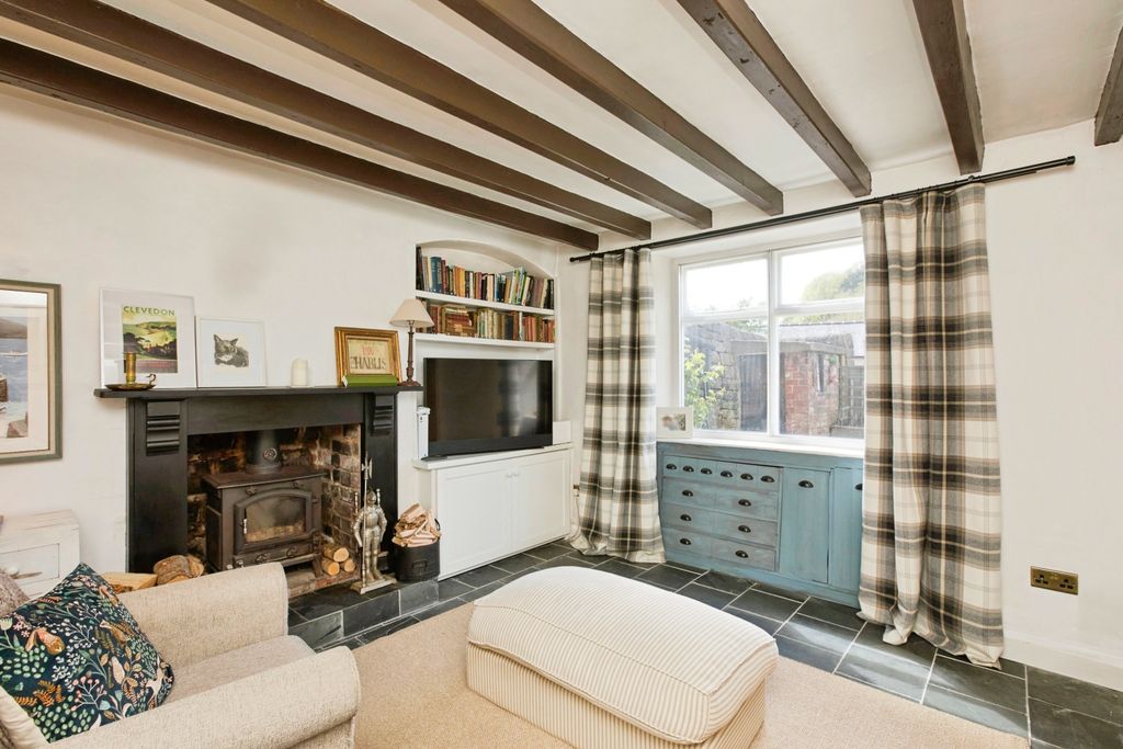 Property photo 3 of 14