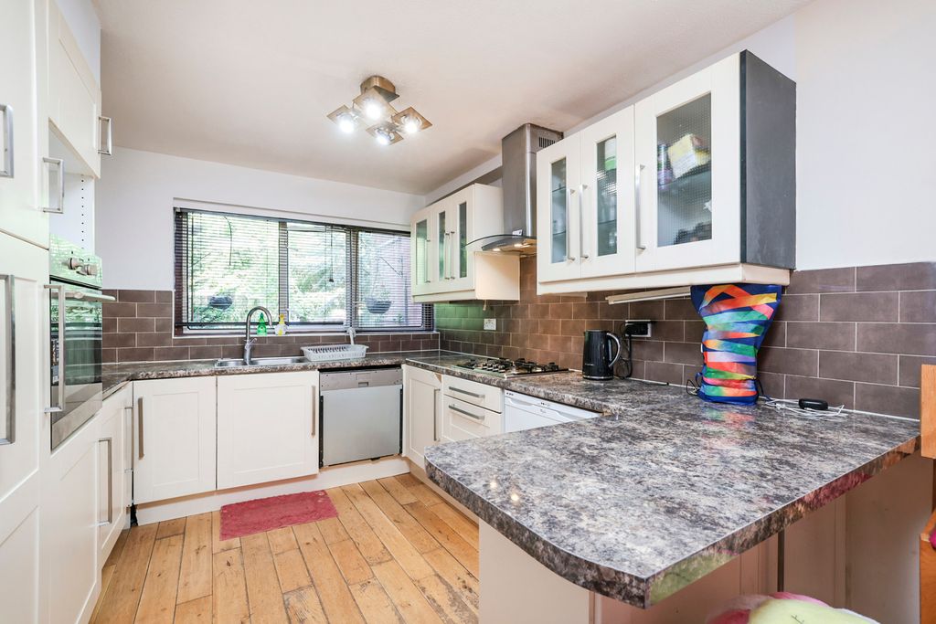 Property photo 1 of 20 Pbox-Img.Jpg