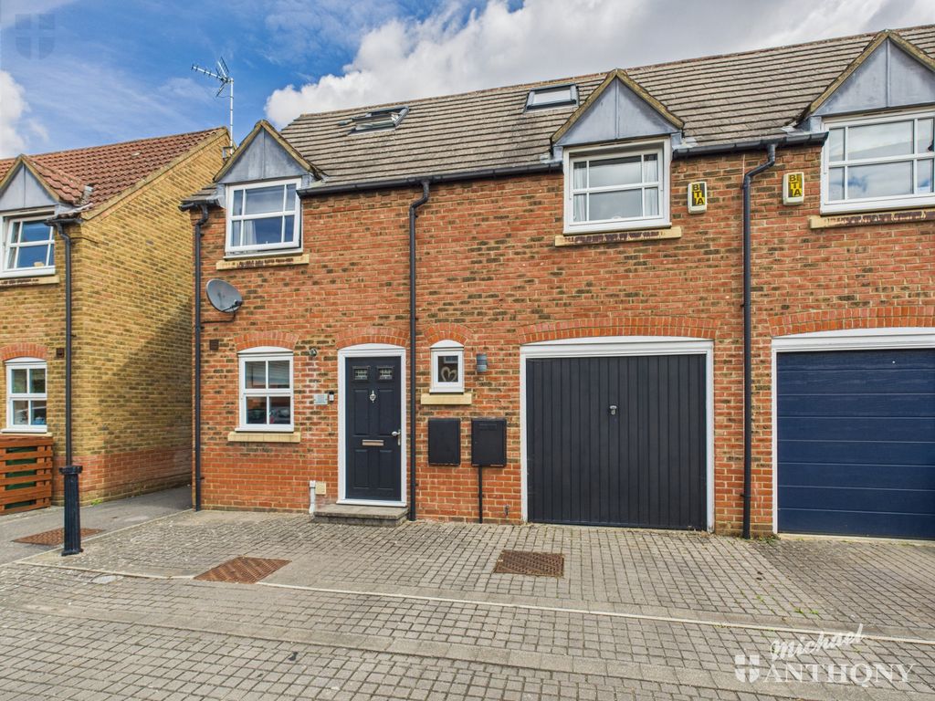 Property photo 1 of 15 Cam03852G0-Pr0370-Still021