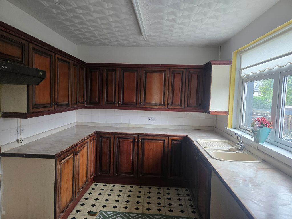 Property photo 3 of 24