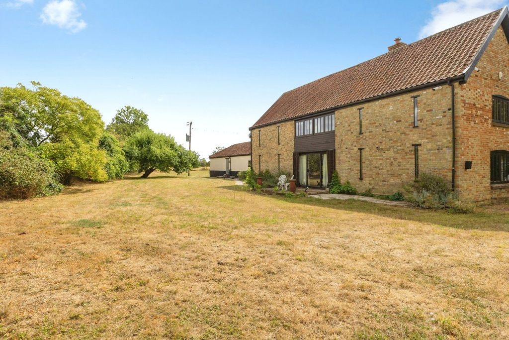 Property photo 1 of 37 Picture No. 43