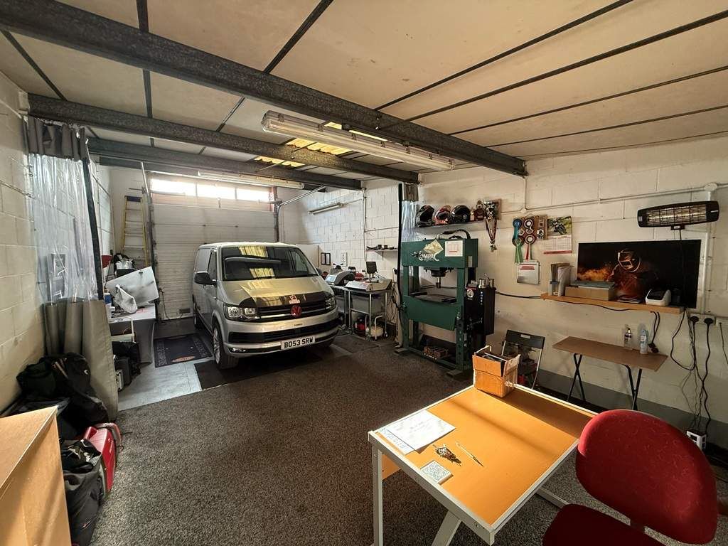 Property photo 2 of 3