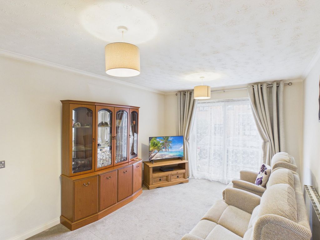 Property photo 3 of 8