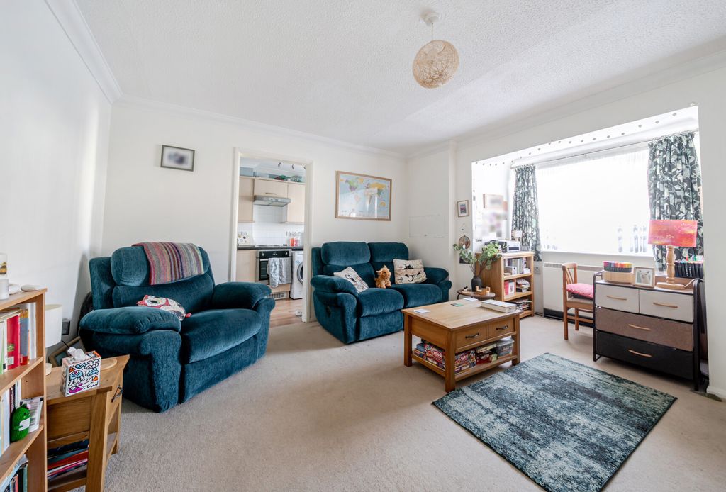 Property photo 2 of 9 1420122-10-69A690...