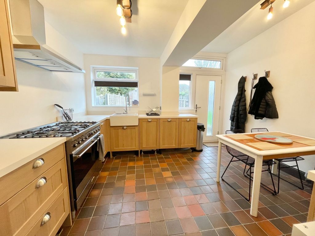 Property photo 3 of 10 Picture 3