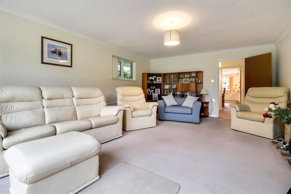 Property photo 3 of 18 Picture No. 04