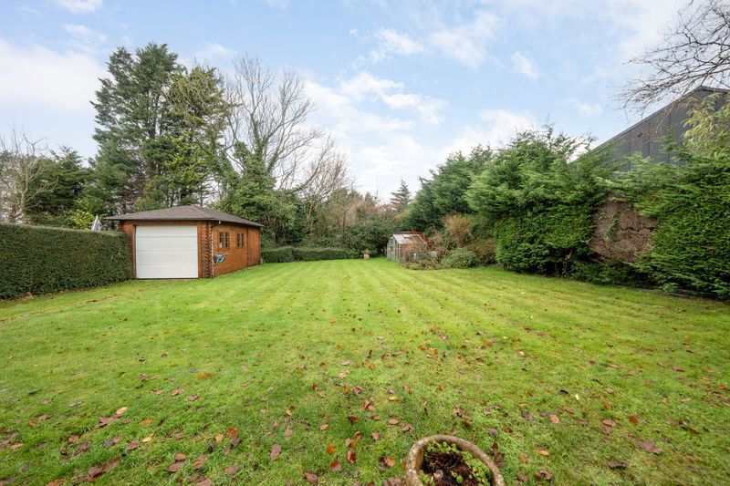 Property photo 3 of 29 Photo 16