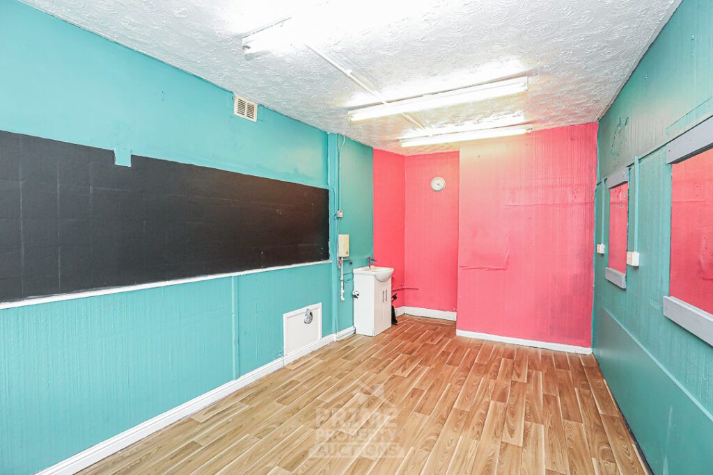 Property photo 3 of 6