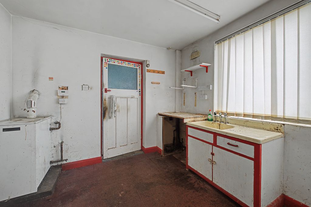 Property photo 3 of 20