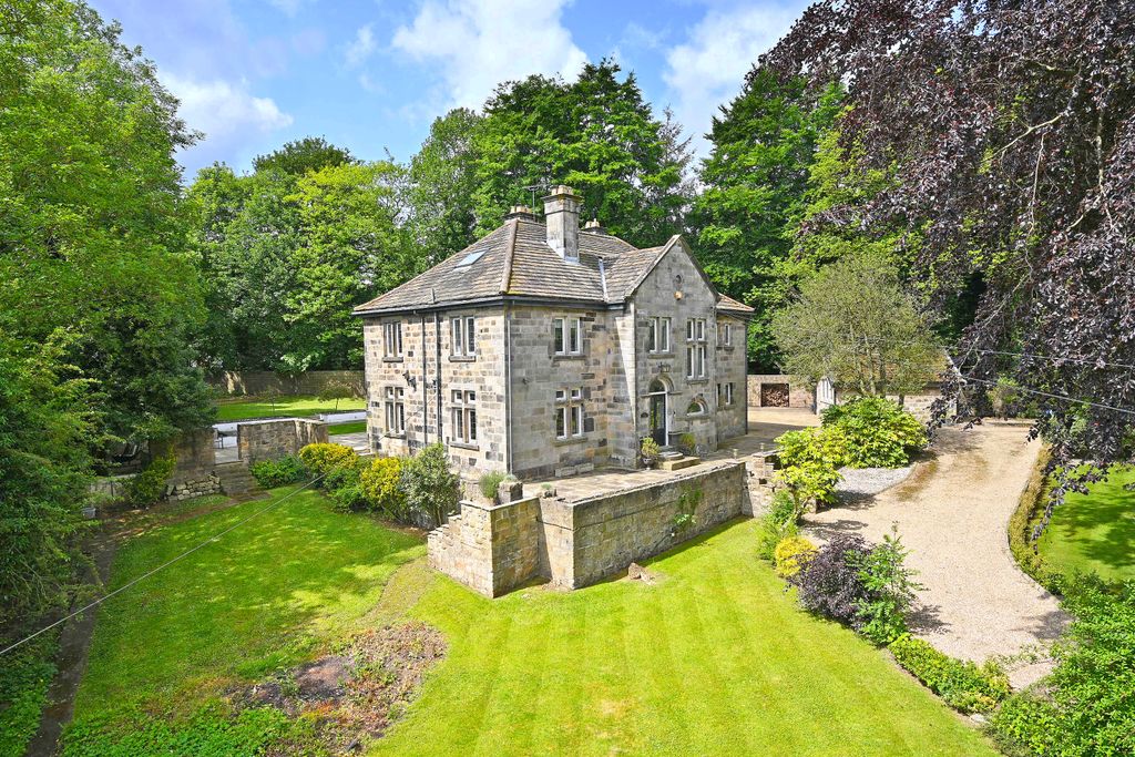 Property photo 1 of 24