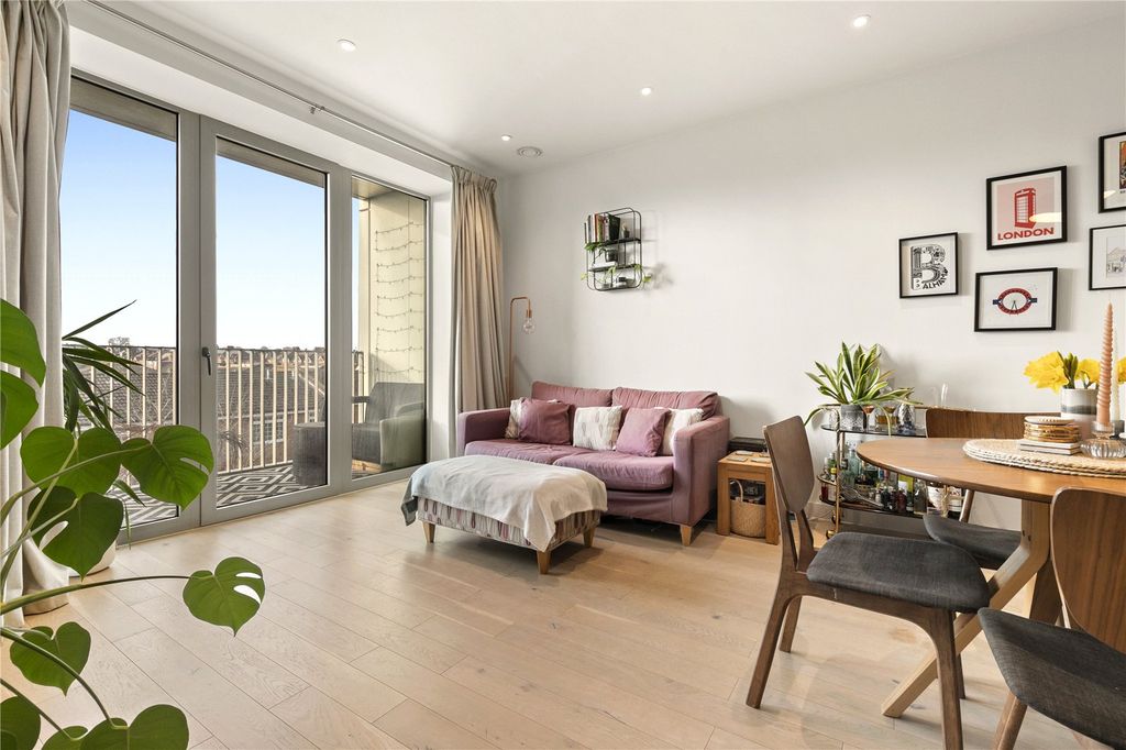 Property photo 3 of 9 Reception Room