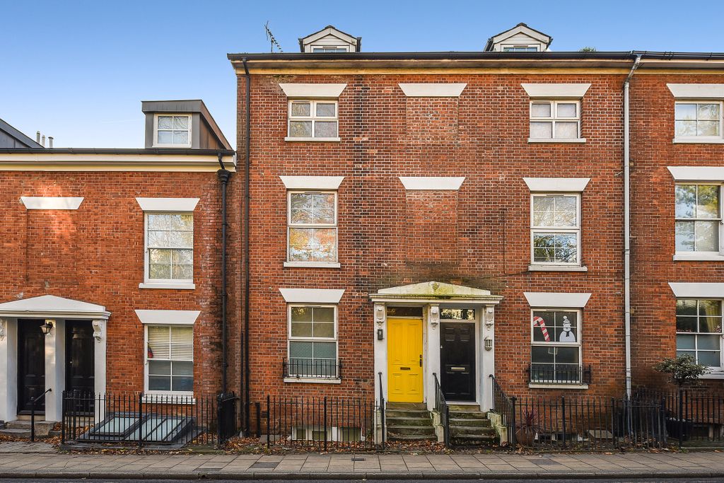 Property photo 1 of 20