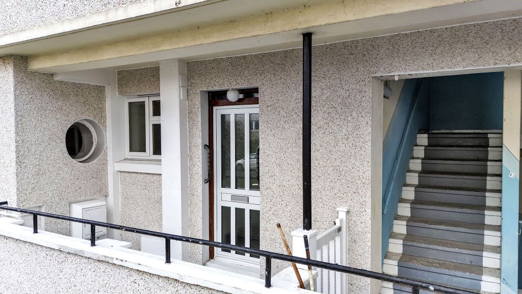 Property photo 2 of 36