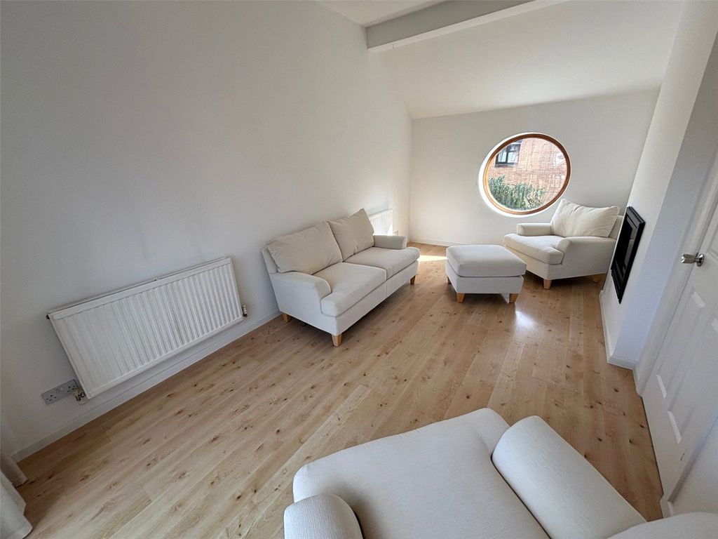 Property photo 3 of 20 Picture No. 17