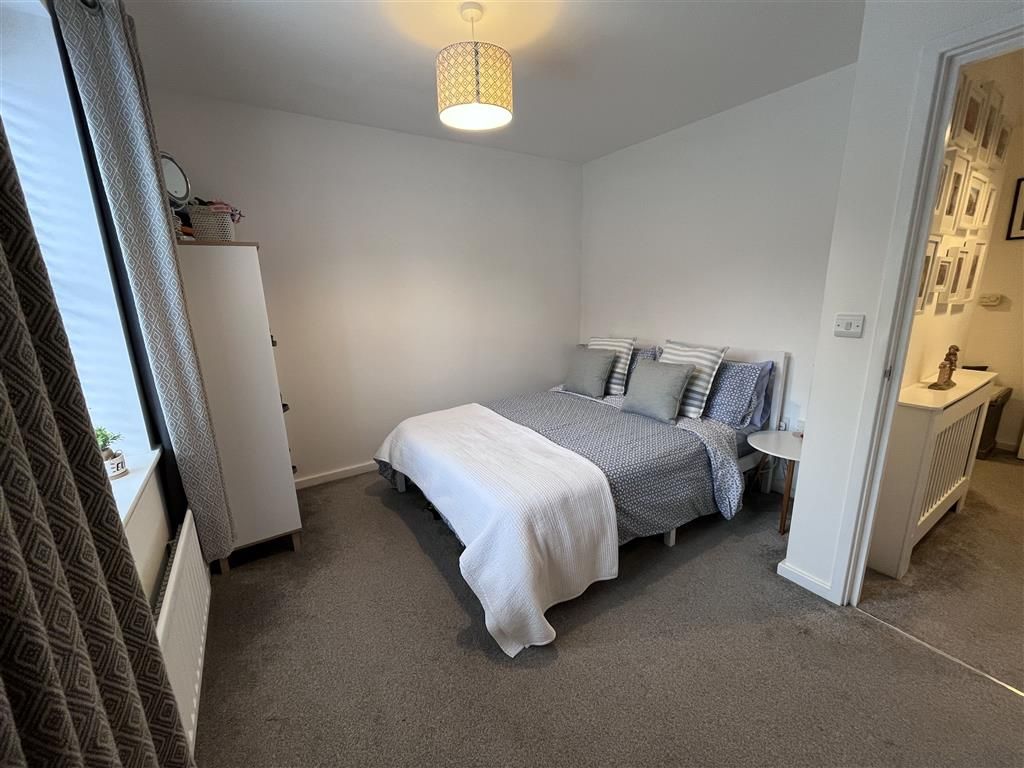 Property photo 3 of 10 Bedroom 1