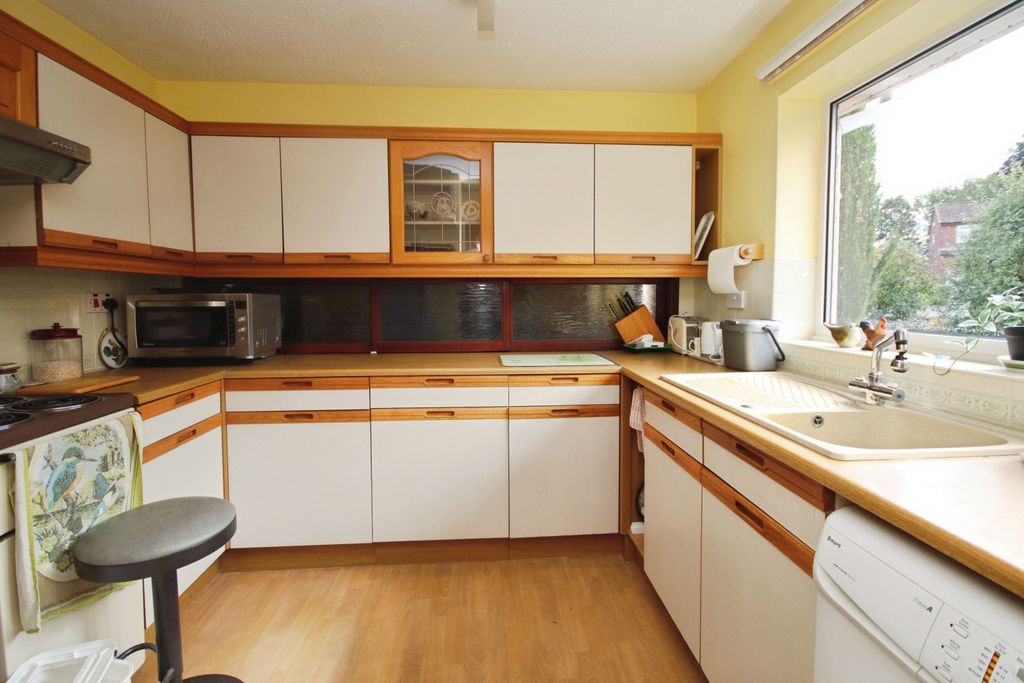 Property photo 2 of 15
