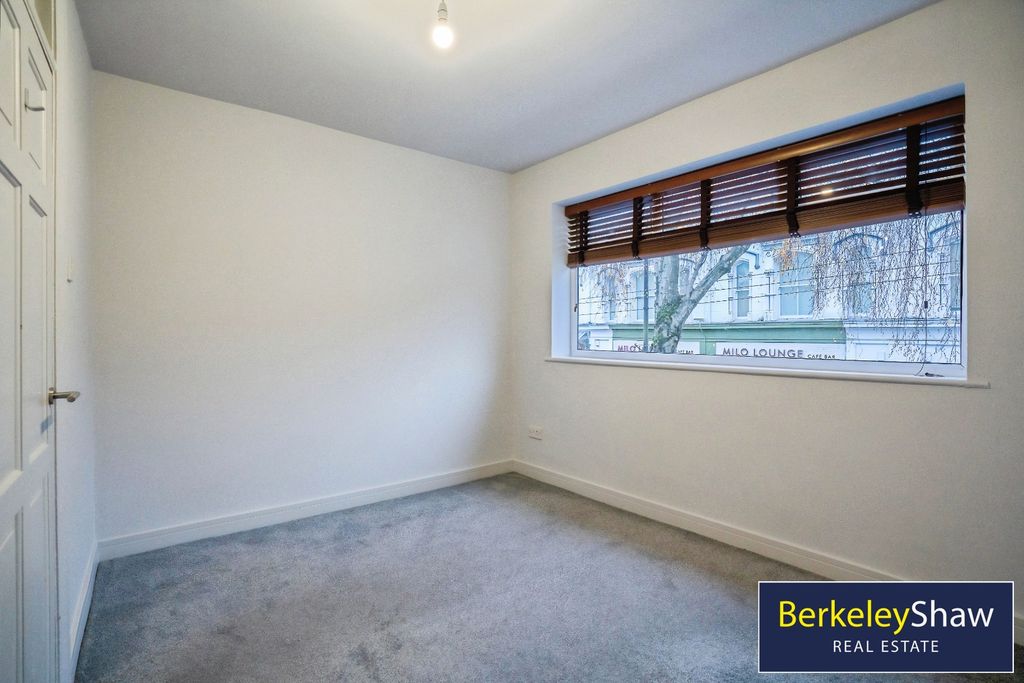 Property photo 1 of 16 Bedroom 2