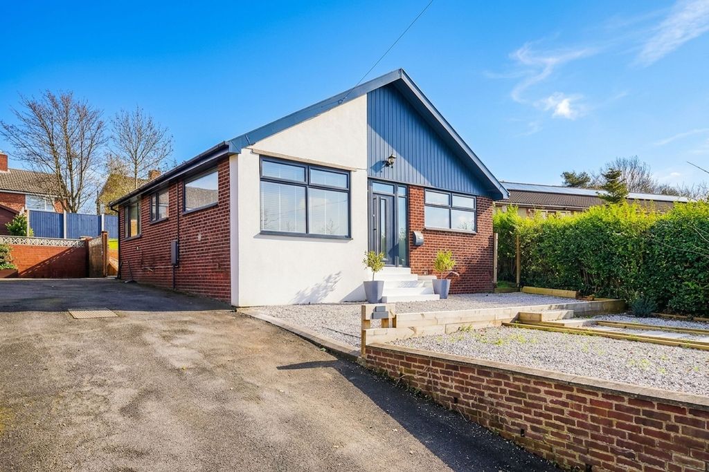 Property photo 1 of 28