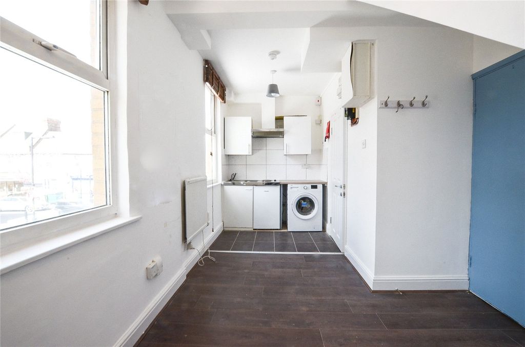 Property photo 2 of 7 Picture No. 05
