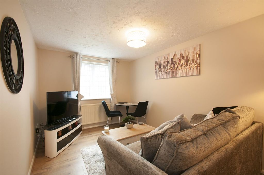 Property photo 2 of 7 42503236.Jpg