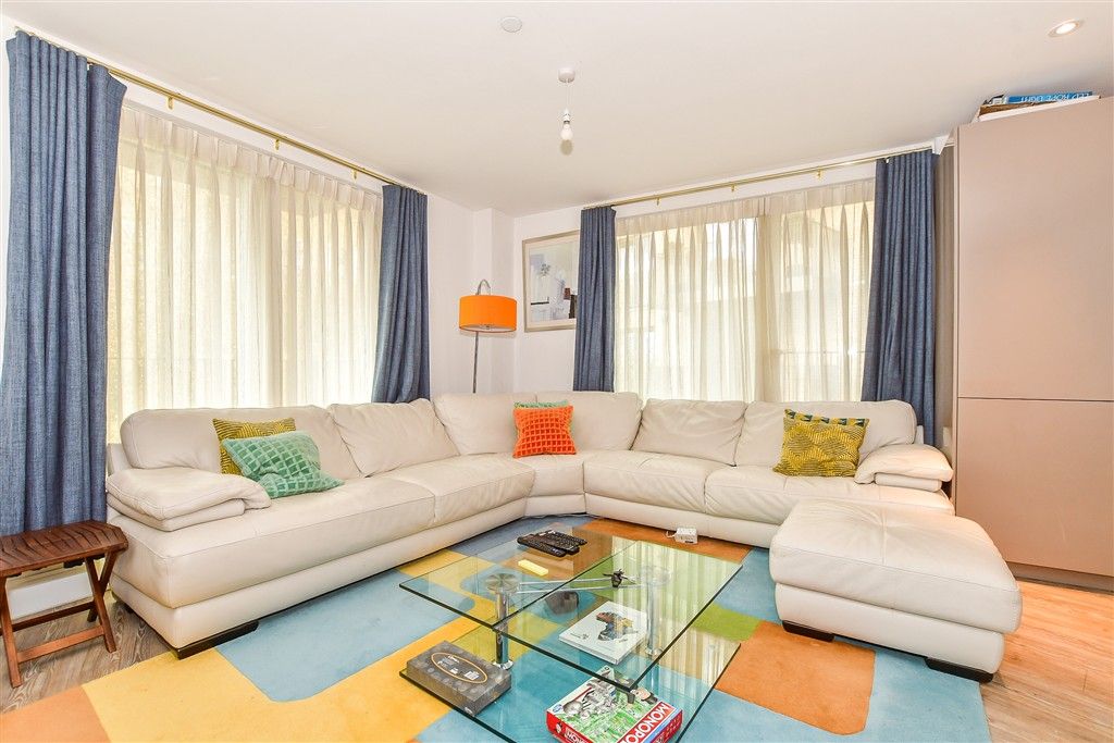 Property photo 1 of 11 Lounge/ Diner/ Kitchen