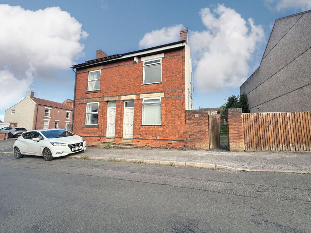 Property photo 1 of 17