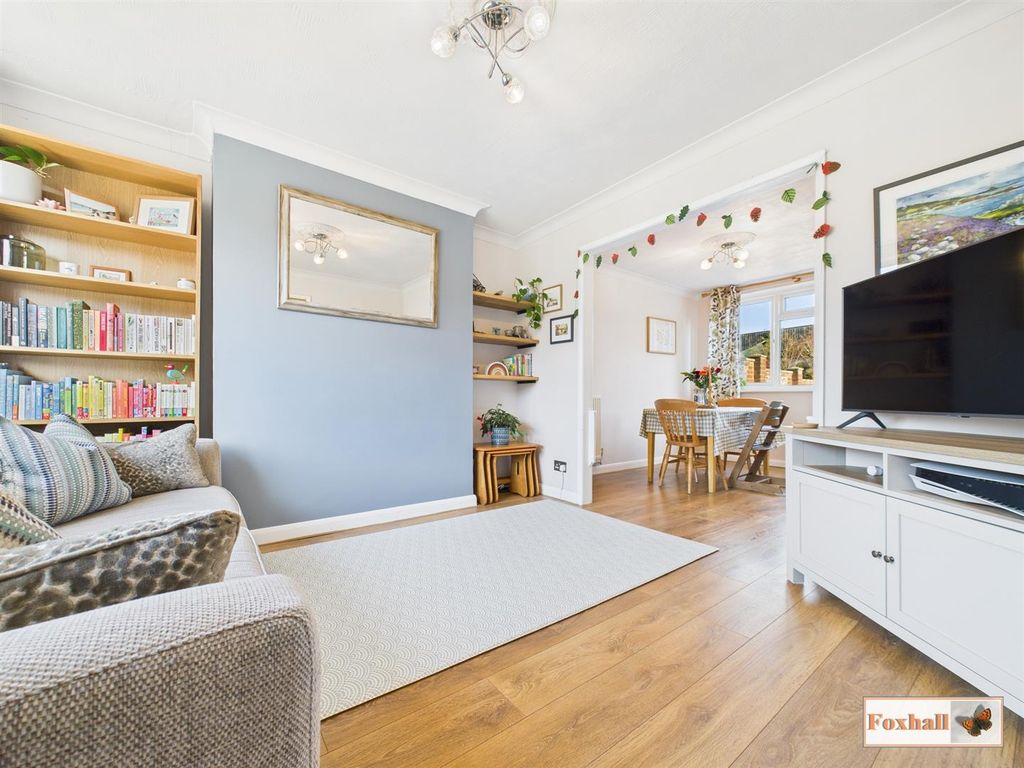 Property photo 3 of 27 Lounge Area