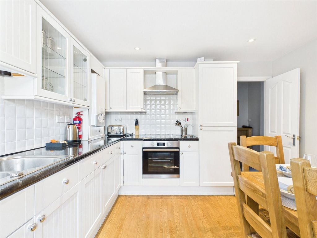 Property photo 2 of 12 Picture No. 02