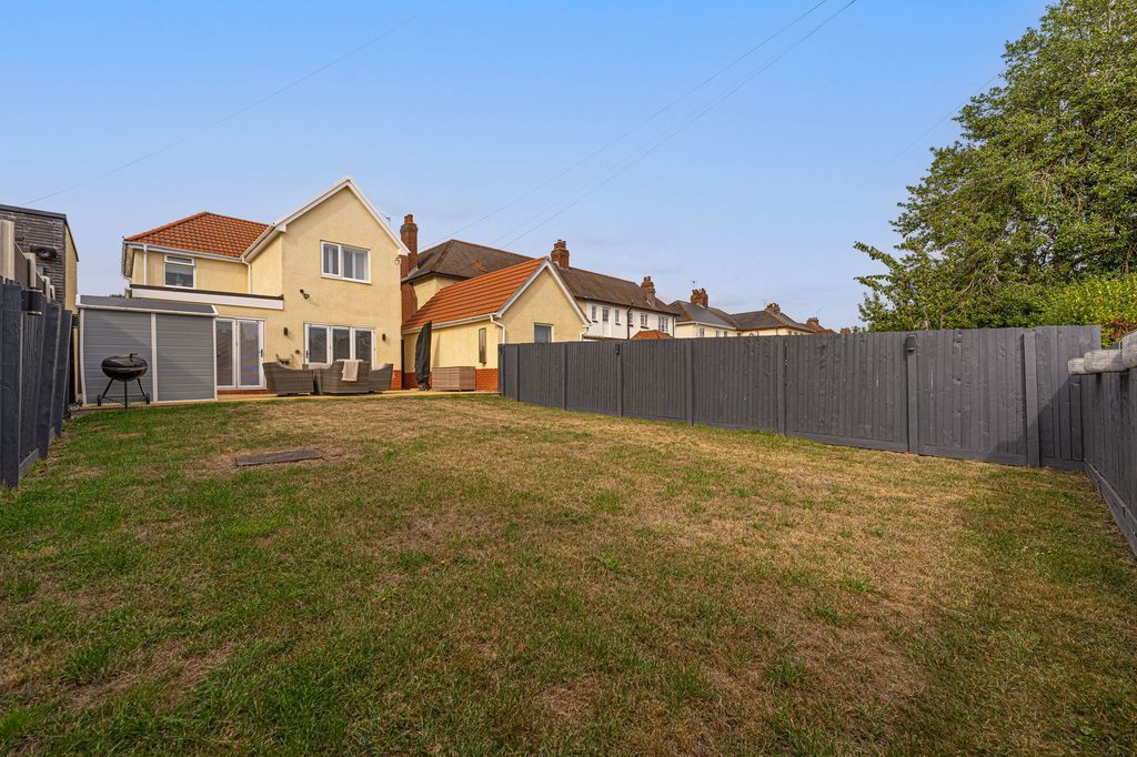 Property photo 2 of 45